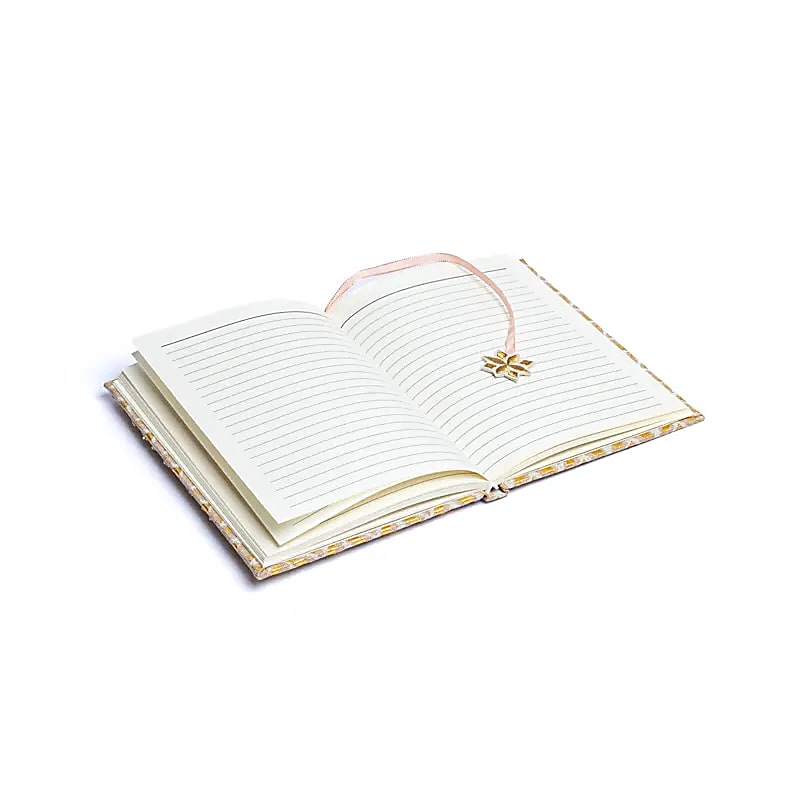 Sélection de carnets de notes en velours doux avec broderies délicates et perles décoratives. Couvertures en velours doux avec broderies fines. Format compact de 20 x 15 cm, 160 pages, 384 grammes, parfait !