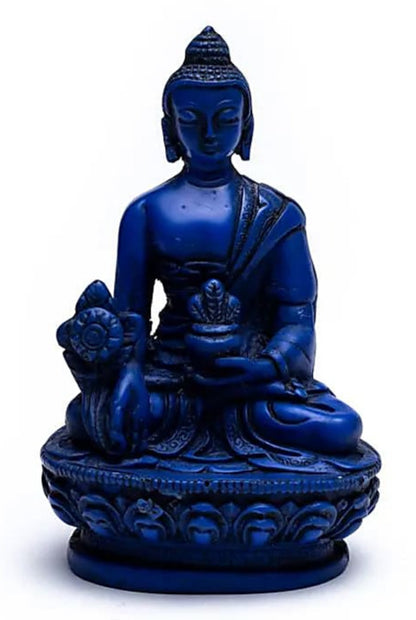 Bouddha 'Medecine', belle statuette de plâtre de couleur bleu sombre, avec les attributs typiques de ce Bouddha. 11 centimètres de hauteur - 195 grammes. Ultra résistant, parfait au milieu de lapis lazuli !