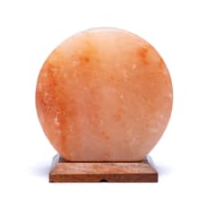 Lampe 'Arbre de vie' en sel rose de l'Himalaya. Crée une atmosphère de pièce pure et agréable. La lumière diffuse donne une lueur chaleureuse et une sensation harmonieuse.  ± 22x19x10/ 5 kgs