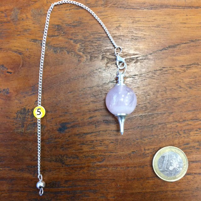 Sélection de pendules, modèles au choix simple ou avec chainette 7 chakras. Pour radiesthésie, pour professionnel ou débutant, parfait !