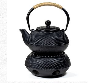 Théière émaillé en fonte, 'Tetsubin' et 'Tetsukyusu' de style traditionnel avec accessoires - 0,6, 1 ou 1,2 Litres. Options : tasses, chauffe-théière, assiette, porte couvercle... Parfait !