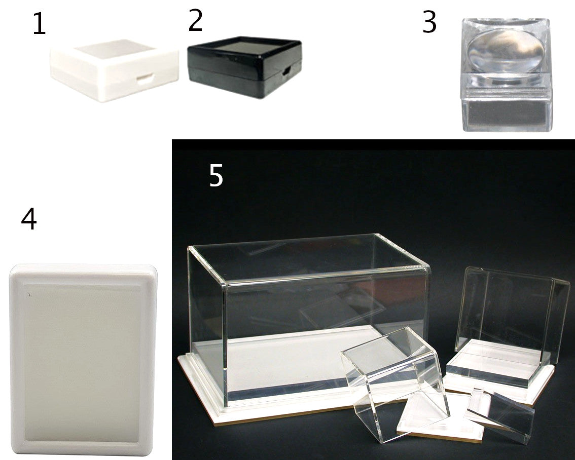 Boites de différents formats pour le rangement et la présentation de vos cristaux préférés. Vente à l'unité ou par pack complet ! Boîtes avec couvercles, boîtes 'loupe', boîte 'deluxe'... parfait !