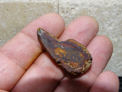 Opale Boulder d'Australie, spècimens au choix. L' opale est fascinante et envoutante ! Le must en matière de pierres, Parfait !