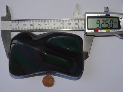 Obsidienne Oeil celeste, de 92 x 57 x 30 mm - 263,8 grammes. Très belle qualité, des couleurs iridesencete incroyables, rare !