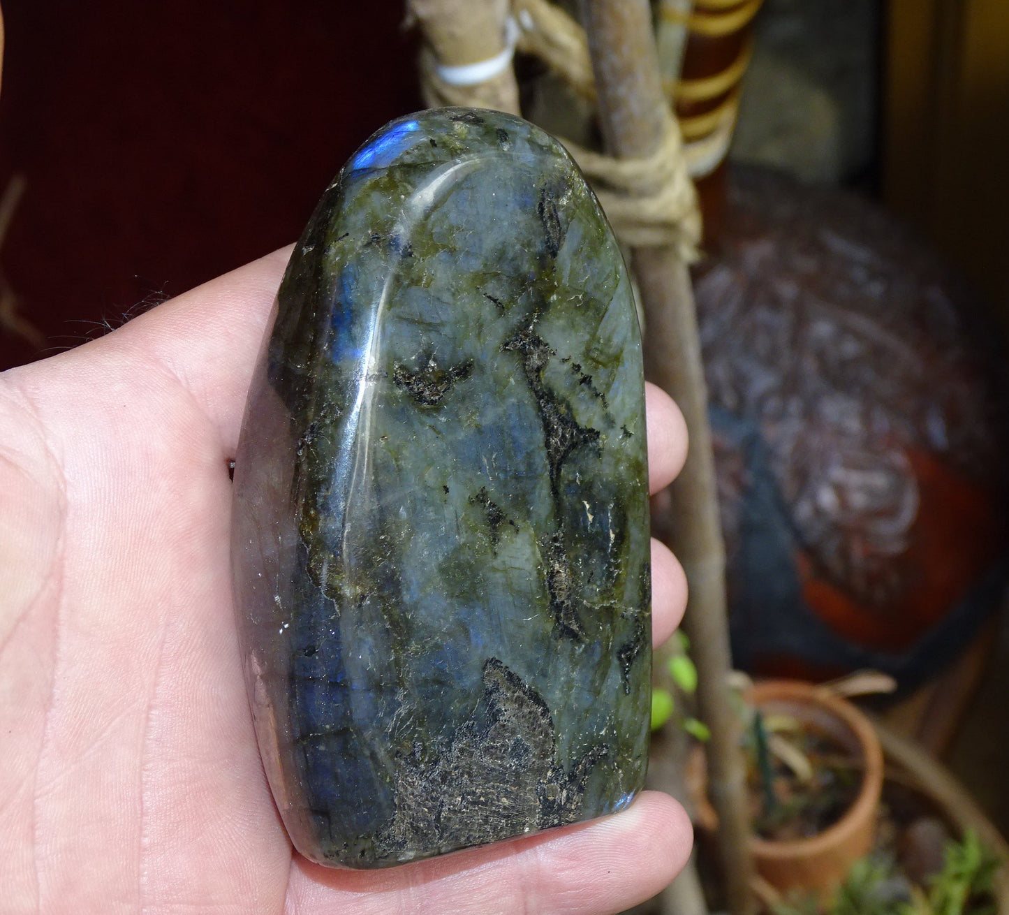 Labradorite, forme libre de qualité AAA, 95 x 60 x 30 mm - 424 grammes environ. Très belle qualité, parfait !