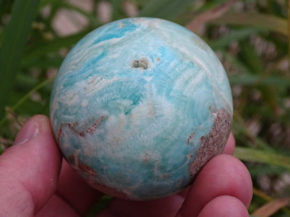 Aragonite Bleue, sphère de 58 millimètres - 280 grammes. une pierre naturellement belle ! Parfait pour la lithothérapie, collection, exposition...!