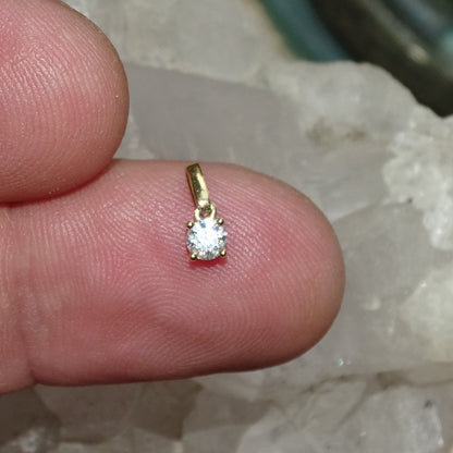 pendentif haut de gamme, 'Solitaire' sur montage en Or, poids de la pierre 1 carat - Très belle qualité pour ce joyau !