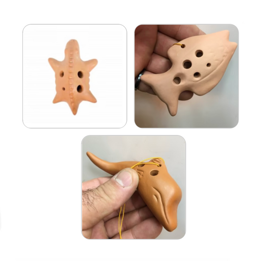 Ocarina en terre cuite en forme d'animaux, dauphin, poisson, lezard... superbes petites pièces faites au Pérou...  Modèles au choix ! Des sons pour voyager, des sons doux et profond comme la terre !