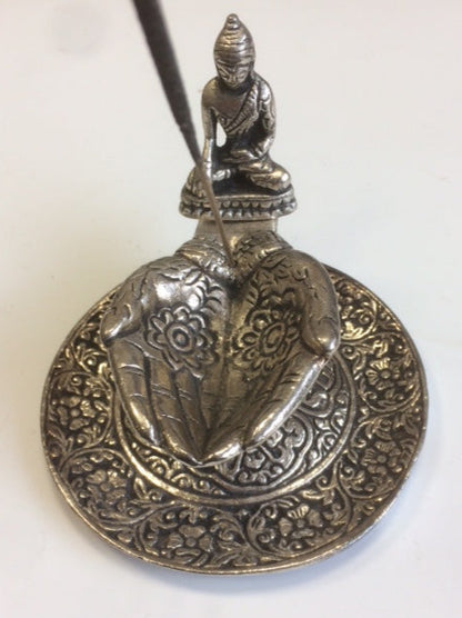 Porte-encens pour brûler des bâtons d'encens minces de 9x4 cm - 75 grammes. Avec un Bouddha et deux mains offrant qui recueillent les cendres. Sculptures détaillées !