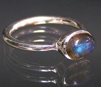 Bague en Argent 925 labradorite ronde ovale, disponible de la taille (Fr) 53 à 56. Modèle simple et élégant ! parfait !