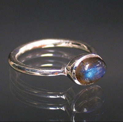 Bague en Argent 925 labradorite ronde ovale, disponible de la taille (Fr) 53 à 56. Modèle simple et élégant ! parfait !