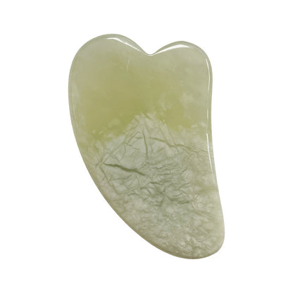 Gua Sha de 8x4,5 cm - 45/50 grammes. le Gua Sha permet d’exfolier la peau tout en douceur, en complément de nos rouleaux de massage facial.