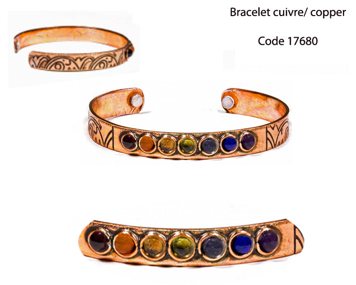 Sélection de bracelets manchette, en cuivre, 5 modèles au choix, magnétique. Avec gravure ou modèle 7 chakras. Très bonne qualité, trés beaux effets ! Fait en Inde !