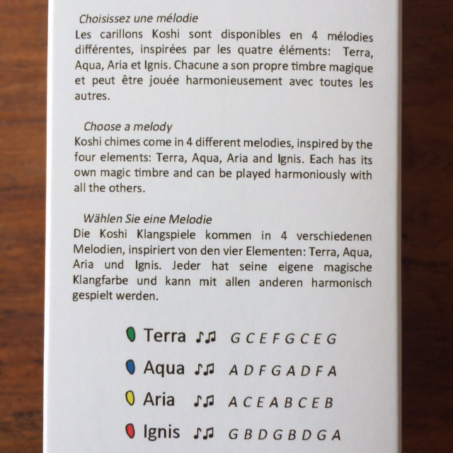 Carillons éolien de la marque 'Koshi', pack complet de 4 (Air, Eau, Feu, Terre). Fait en bambou, 16,5 X 7 cm (38 cm de hauteur totale). Authentiques carillons professionnels, correspondant aux 4 éléments.