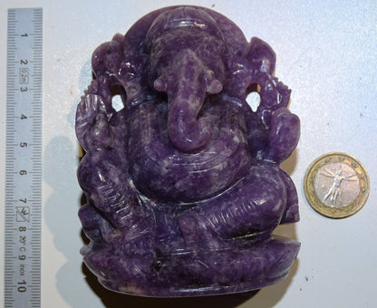 Sculpture de Ganesh en lépidolite (micas violet), de qualité supèrieure, fait à la main, 12 centimètres de haut x7 X6. Reflets violet incroyables, superbes pièces ! Parfait dans une salle de Méditation, Autel, Collection, Exposition...