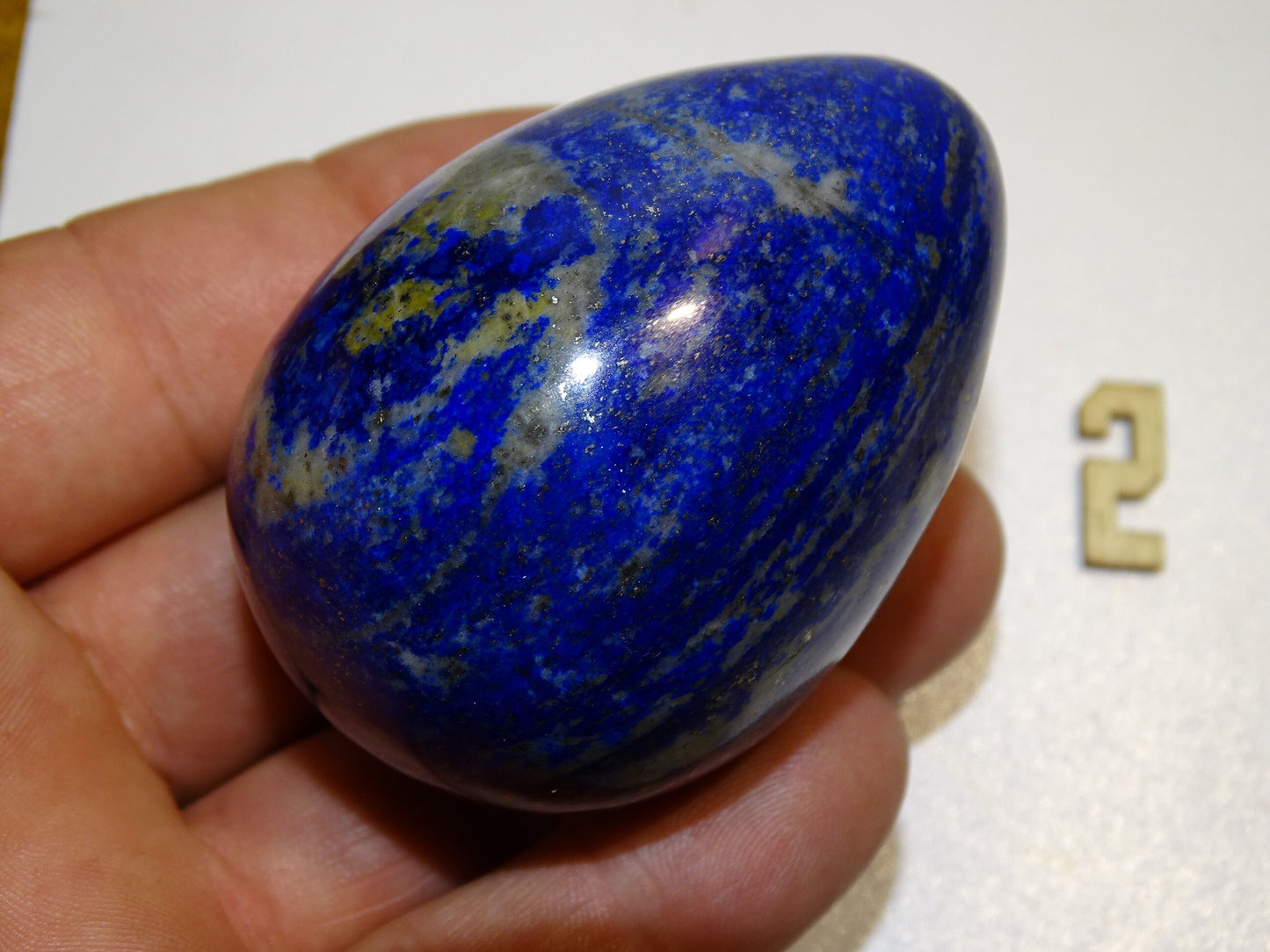 Sélection d'oeuf en lapis lazuli, de grammes,  4,3 à 7,5 centimètres de diamètre. Très belle qualité, parfait pour la lithothérapie, collection, exposition... !