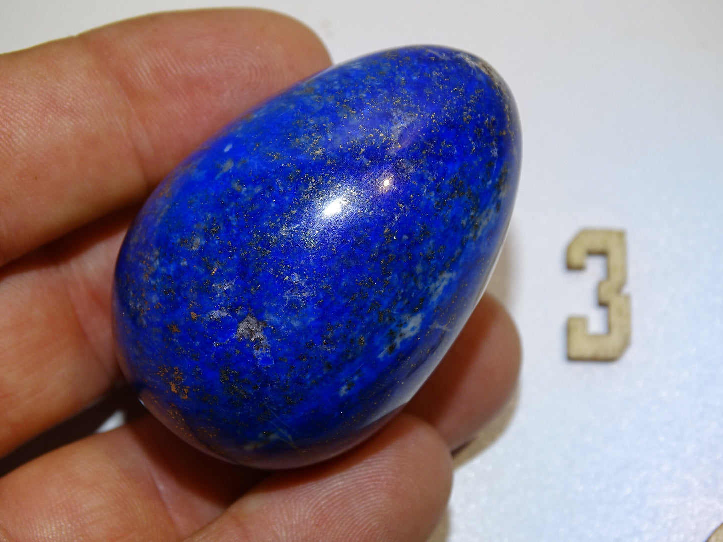 Sélection d'oeuf en lapis lazuli, de grammes,  4,3 à 7,5 centimètres de diamètre. Très belle qualité, parfait pour la lithothérapie, collection, exposition... !