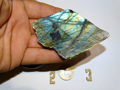 Labradorite, 2 pierres plates XL, modèles au choix, environ 10 x 65 x 23 mm - 225 grammes environ + 1 morceau brut 1 face polie. Très belle qualité, des reflets hologramme incroyable !