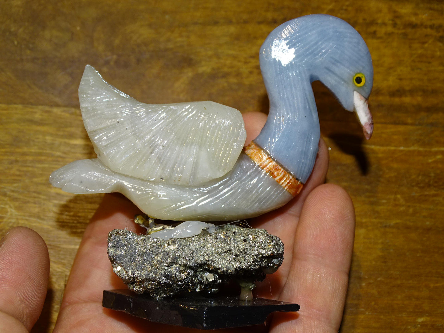 Sélection au choix de belles mini- sculptures d'oiseaux en pierres fines, cygne, perroquet, canard... fait main, très belles finitions ! De 3 à 9 centimètres !