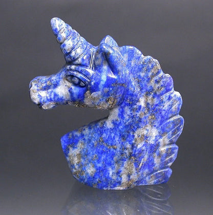 Sélection de licorne en pierres, au choix : Quartz cristal/ quartz rose/ lapis lazuli. De 45 mm de haut x 45 x 15 / 38 grammes. Trés belle finitions, superbes pièces !