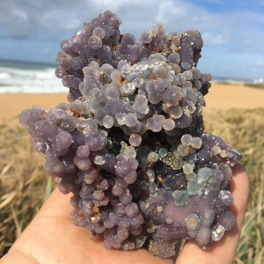 Agate botryoïde ou Agate 'raisin', magnifique pièce de 402 grammes / 12,5x10x5x8,5 cm. Superbe et surprenant spéciment brut et naturel ! Parfait en collection ,exposition...!