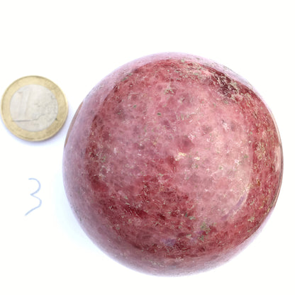 sphère en rhodonite, pièce unique de 60 millimètres, de 445 grammes. Magnifique qualité, superbe couleur ! Parfait pour la lithothérapie, collection, exposition...!