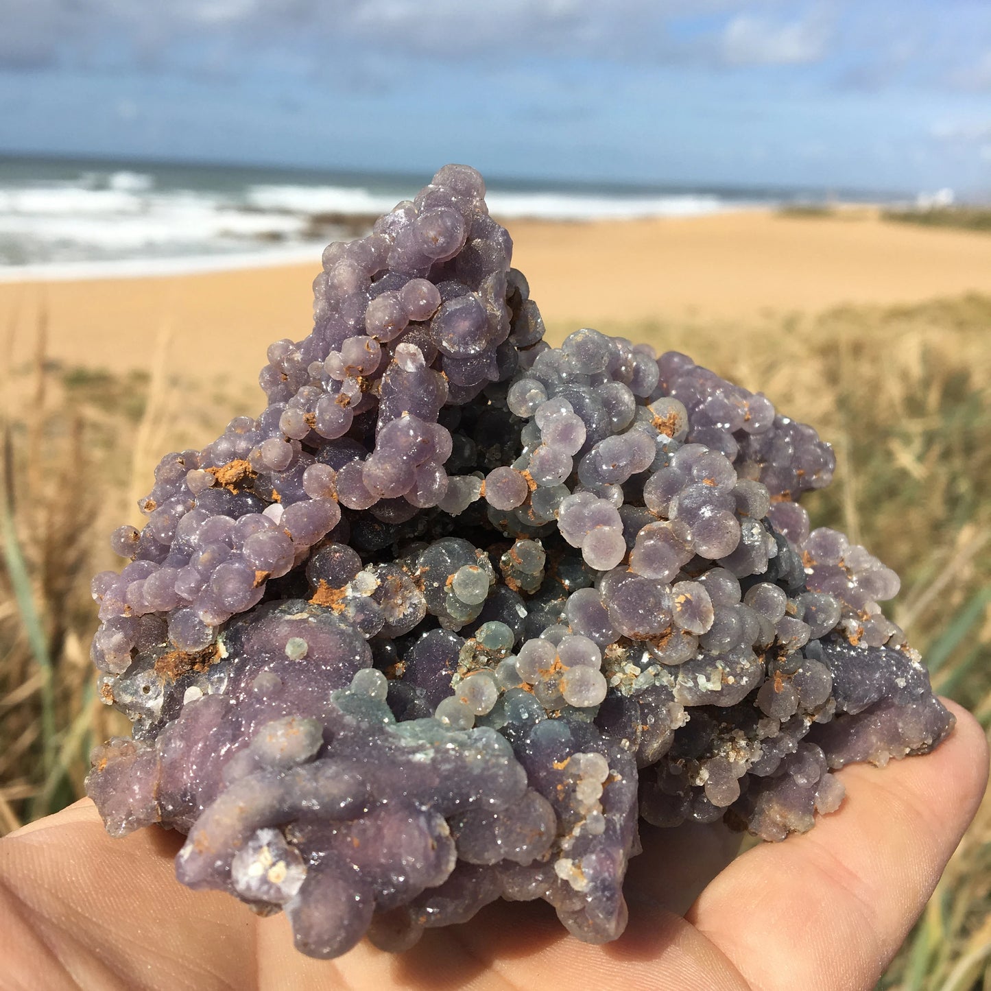 Agate botryoïde ou Agate 'raisin', magnifique pièce de 402 grammes / 12,5x10x5x8,5 cm. Superbe et surprenant spéciment brut et naturel ! Parfait en collection ,exposition...!