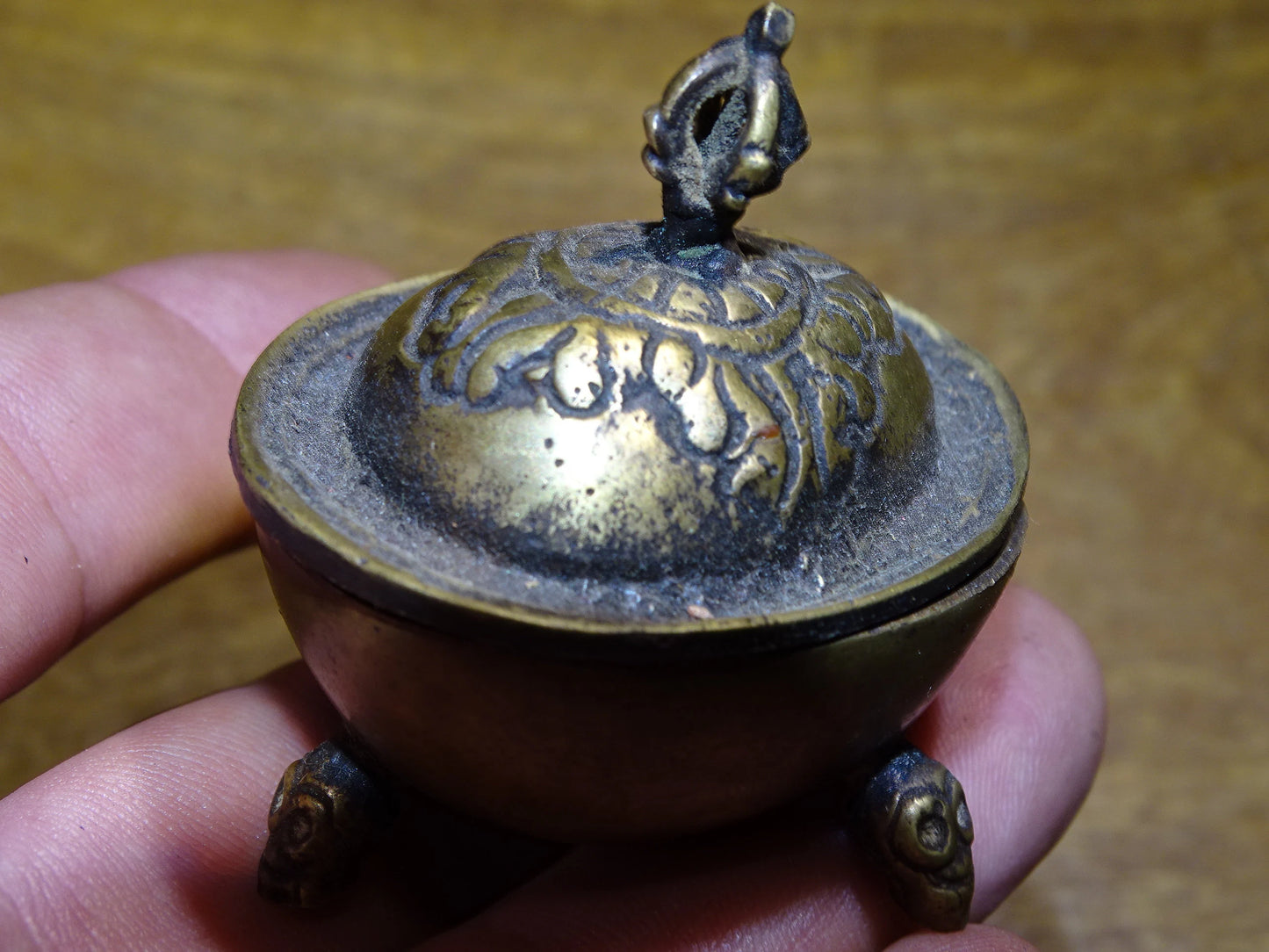 Set de Kapala et mini bougeoir pour Ghee, en bronze, magnifiques pièces anciennes de rituels, parfait pour une collection, exposition ou utlisation sur un Autel !