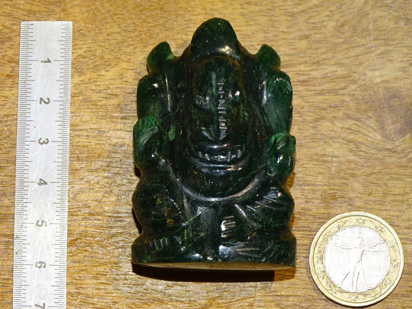 Ganesh en jadeite, fait main ! taille de 60 millimètres de hauteur x 37 x 21 - Superbe pièce d'une divinité Hindouiste !