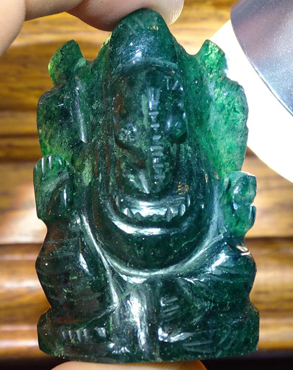 Ganesh en jadeite, fait main ! taille de 60 millimètres de hauteur x 37 x 21 - Superbe pièce d'une divinité Hindouiste !