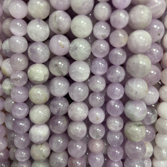 Kunzite, perles rondes de 6 et 8 mm, vendu en : fil de perle 38/39 cm, en bracelet de 17 à 21cm, en collier de 45 ou sautoir de 60cm. Qualité AA à AAA, superbes perles cristaline et ultra puissante !